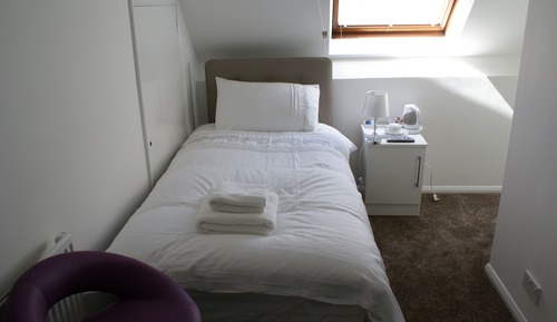 Habitación individual (Shared Toilet 14)
