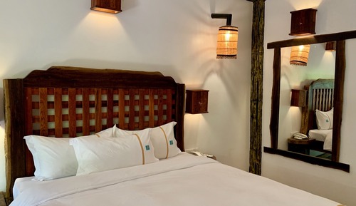 Courtyard Suite Double Pool View Room