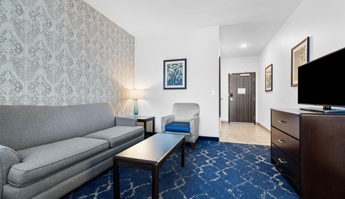 Suite, 2 camas de matrimonio, accesible para personas con discapacidad (Walk-in Shower;with Sofabed)