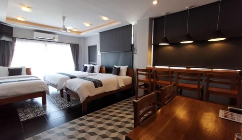 Habitación cuádruple Deluxe, vistas a la ciudad