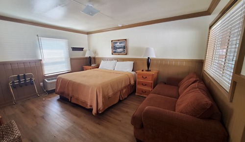 Suite, 1 cama de matrimonio grande, cocina básica, vistas al río