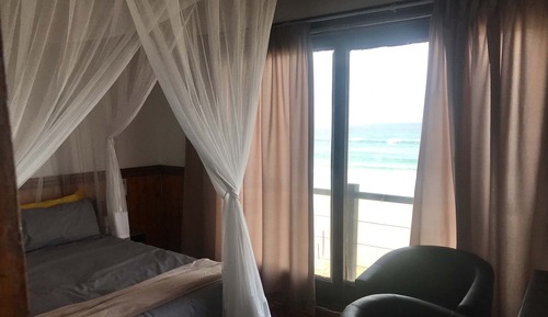 Casa familiar, 3 habitaciones, no fumadores, vistas a la playa
