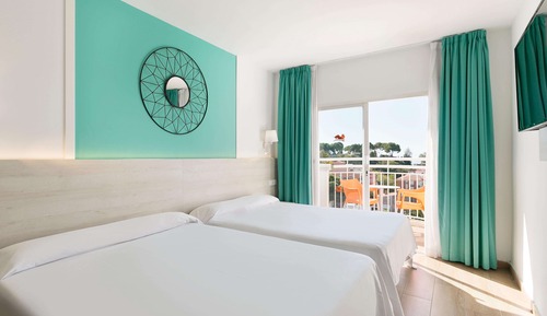 Habitación estándar, vistas a la piscina (4 Adults)