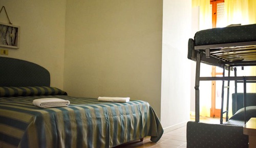 Habitación cuádruple básica