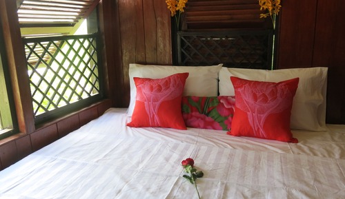 Habitación romántica, 1 cama de matrimonio grande, baño privado, vistas al río