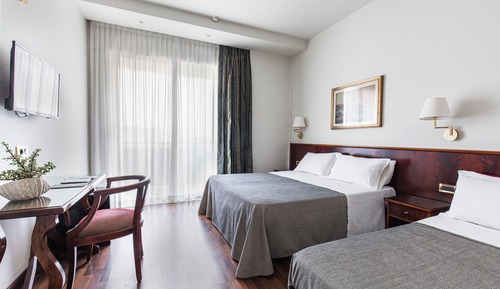 Habitación familiar, balcón