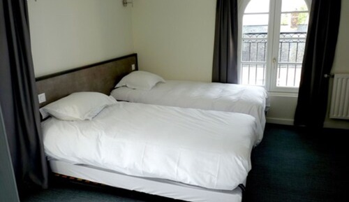 Family Room, Multiple Beds