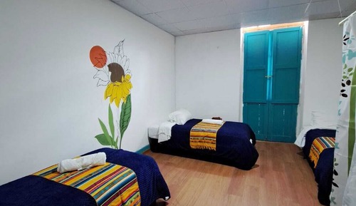 Habitación triple básica, no fumadores, vistas a la ciudad