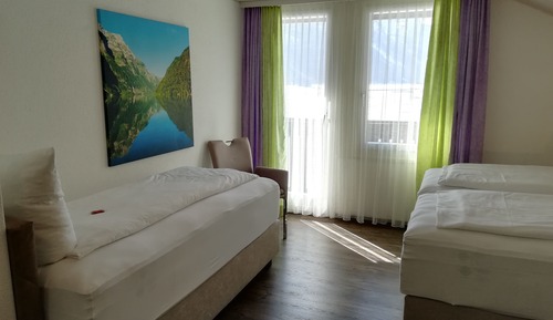 Habitación triple, junto al lago