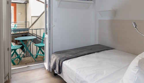 Apartment, Kitchenette, Courtyard View