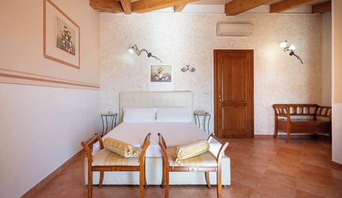 Habitación cuádruple superior, 1 cama de matrimonio con sofá cama