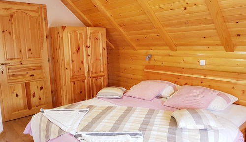 Traditional Triple Room, Garden View 7