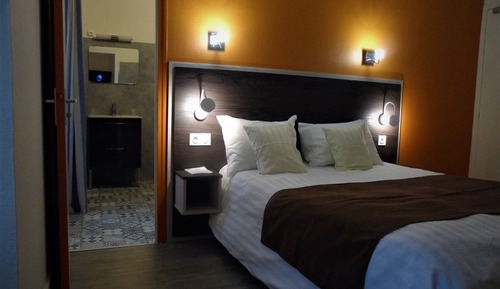 Habitación doble, baño privado
