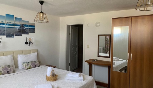 Economy Triple Room, Basement Floor