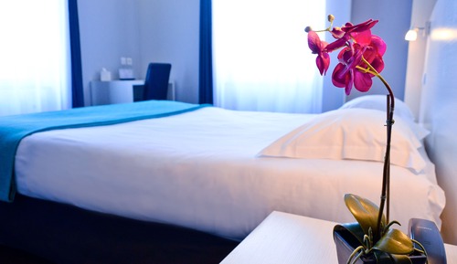 Habitación Confort doble, 1 cama de matrimonio, no fumadores, balcón