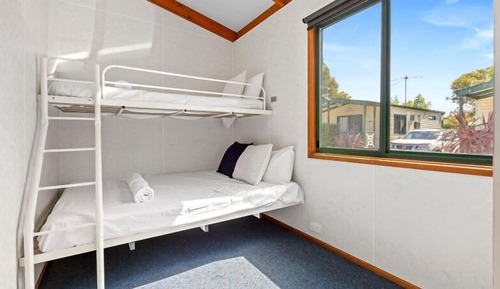 Cabaña estándar, 2 habitaciones (Family sleeps 5)