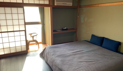 Habitación Confort, no fumadores, vistas al lago (1 King bed)