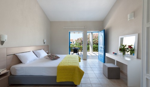 Estudio Confort, vistas parciales al mar