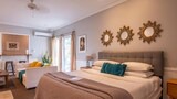 Romantic Suite, Private Bathroom (10)