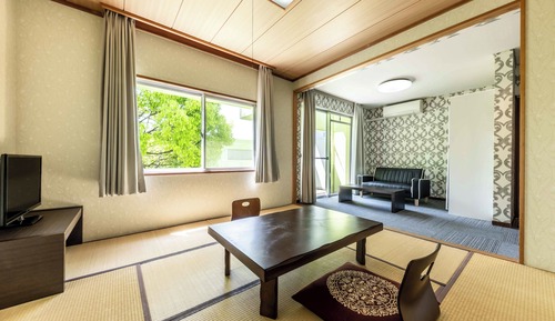 Habitación tradicional, baño compartido, vistas al jardín (Japanese Style, For 3 people, Sora)