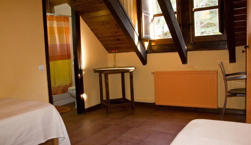 Habitación doble, baño privado