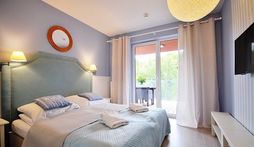 Apartamento clásico, 2 habitaciones, acceso a la piscina, vistas al parque (A401)