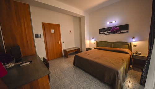 Habitación con 1 cama doble o 2 individuales