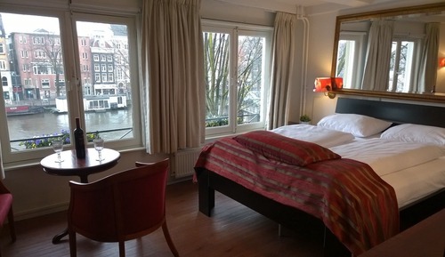 Habitación doble, vistas al canal