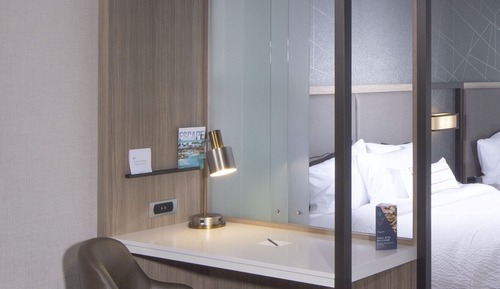 Suite estudio, varias camas (Mobility/Hearing Accessible, Tub)