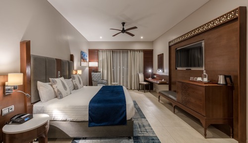 Habitación ejecutiva doble, 1 cama de matrimonio grande, vistas al jardín