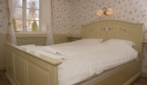Habitación estándar con 1 cama doble o 2 individuales, baño privado