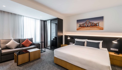 Estudio, 1 cama de matrimonio grande con sofá cama
