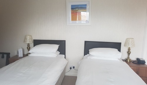 Habitación con 1 cama doble o 2 individuales