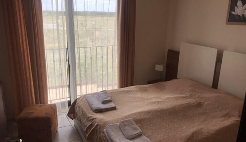 Suite Confort, 1 habitación, cocina básica, junto a la piscina