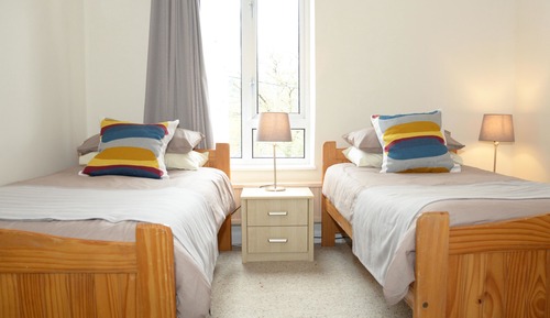 Habitación con 2 camas individuales, 2 camas individuales