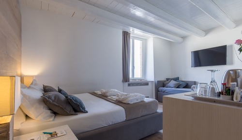 Habitación Deluxe, vistas al mar (Palazzo D'Avalos)