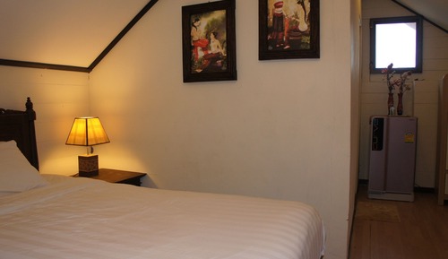 Room E