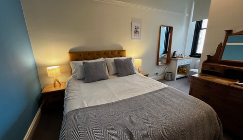 Habitación clásica doble, 1 cama doble, baño privado
