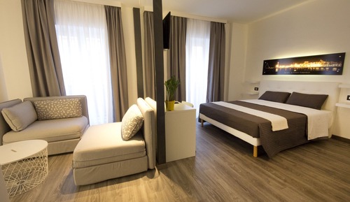Habitación superior, 1 habitación, balcón, vistas a la ciudad