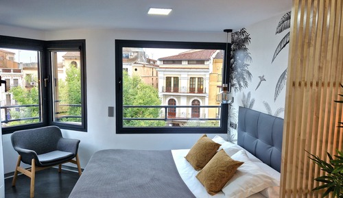 Estudio panorámico, 1 habitación, vistas a la ciudad, en esquina