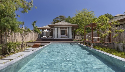 Villa, piscina privada, frente a la playa