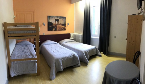 Habitación cuádruple Confort, varias camas