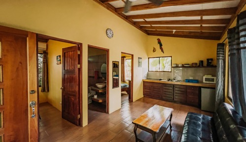 Casa adosada, 2 habitaciones, vistas al jardín