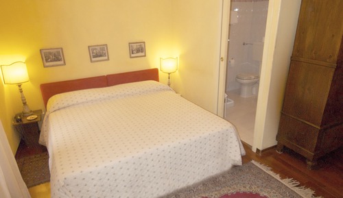 Habitación estándar con 1 cama doble o 2 individuales
