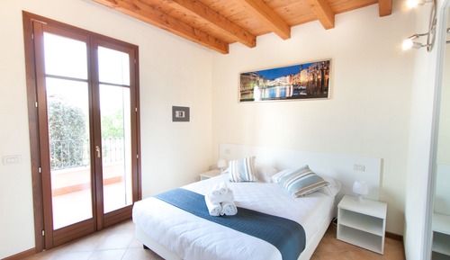 Estudio Deluxe, terraza, vistas a la piscina