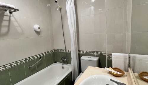 Habitación cuádruple básica