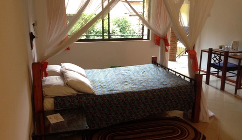 Habitación con 1 cama doble o 2 individuales