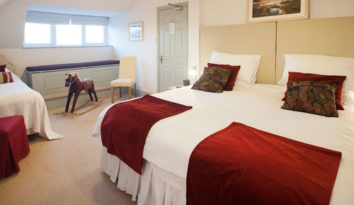 Family Room, Sea View (Room 7)
