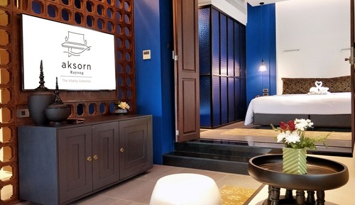 Executive Jacuzzi Suite