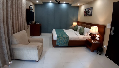 Emerald Suite